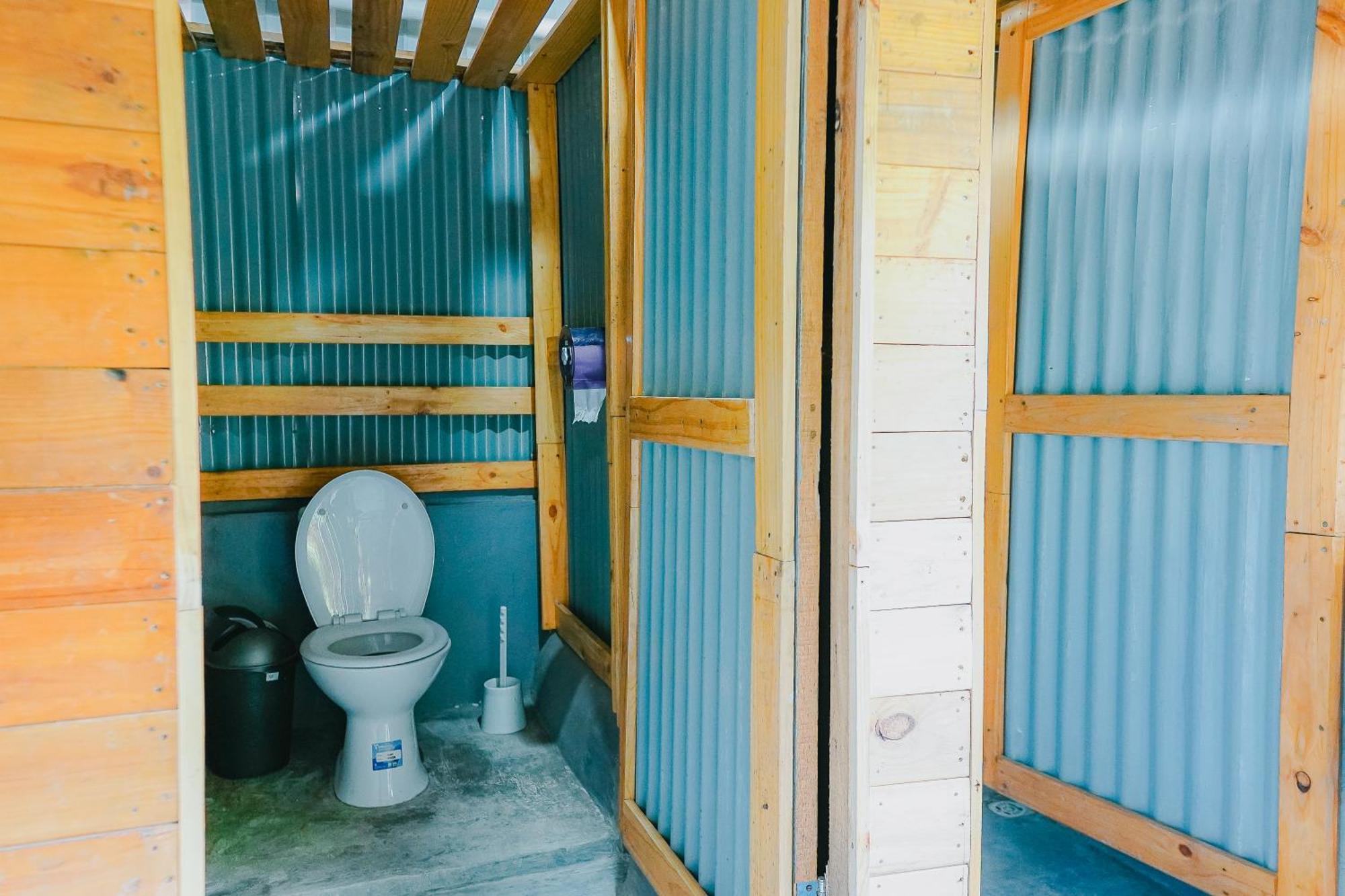 Kokos Hostel Padang City Bagian luar foto